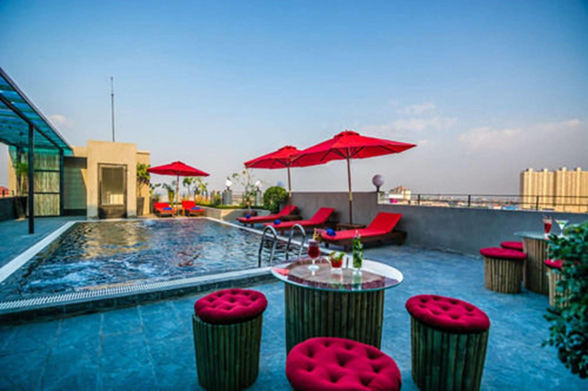 Diamond Palace Resort & Sky Bar Phnompen Kültér fotó