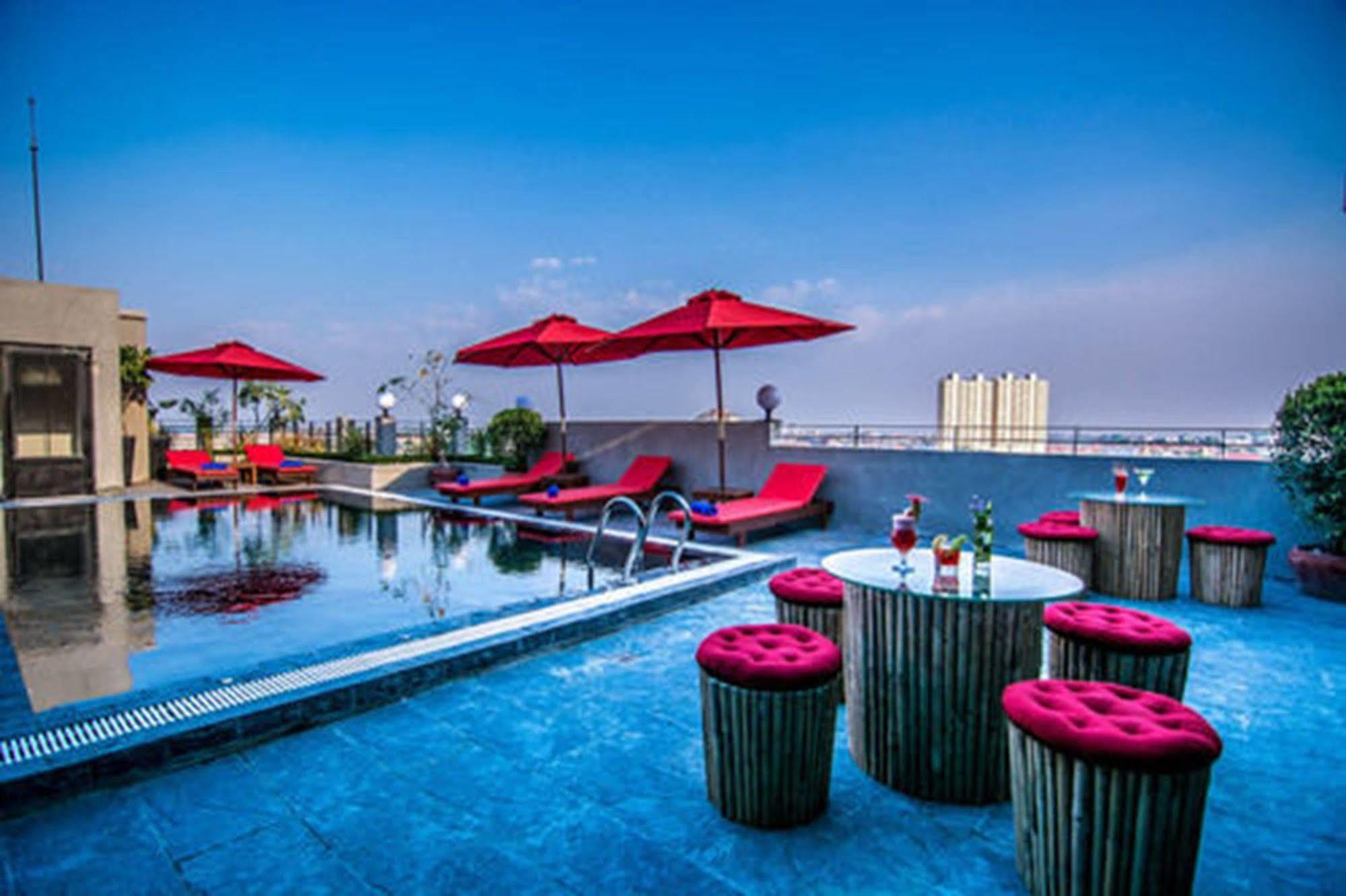 Diamond Palace Resort & Sky Bar Phnompen Kültér fotó